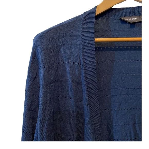 Classic Editions navy knit lightweight cardigan open front size medium EUC - Picture 2 of 8